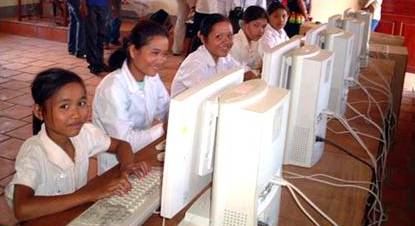students using their new donated computers